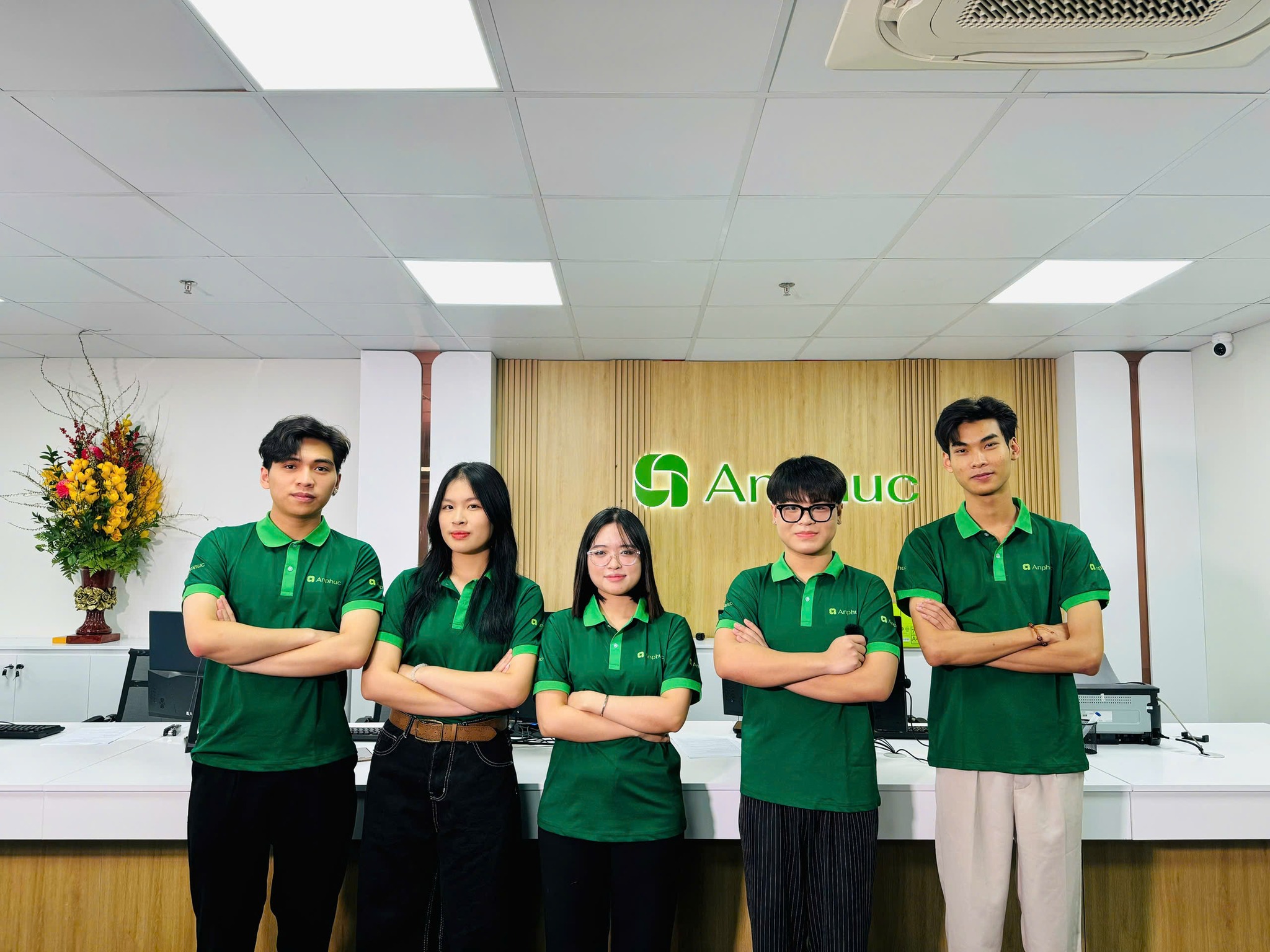 Địa chỉ, đơn vị uy tín hỗ trợ vay tiền qua iPhone LLA và VNA